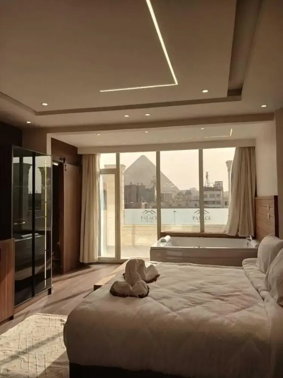 The Palace Pyramids View Hotel