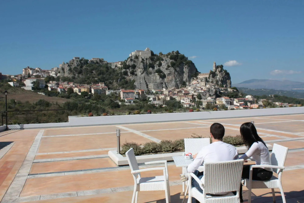 Domus Hotel