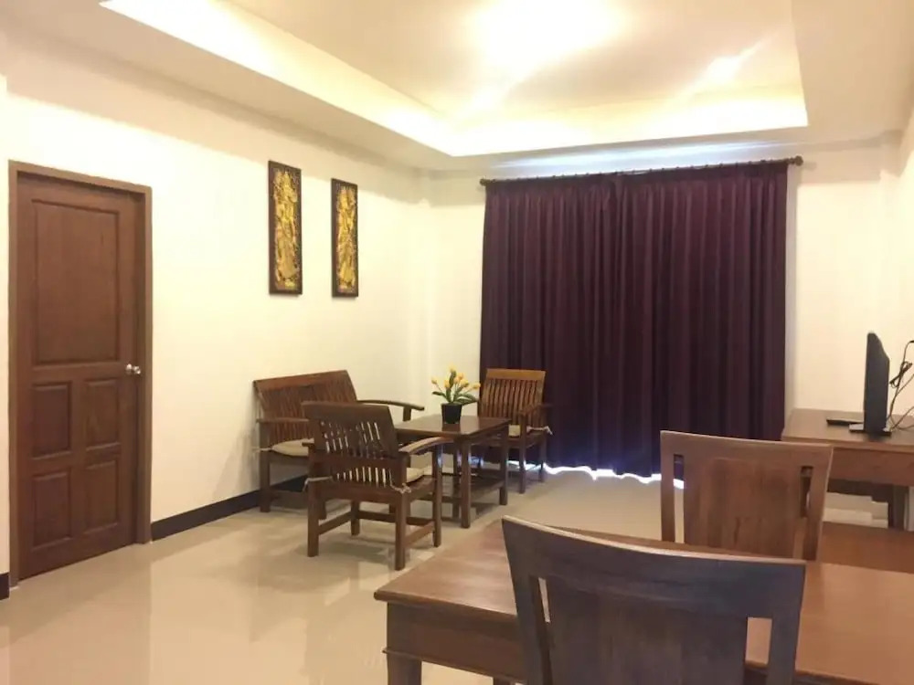 Amonruk  Hotel 2