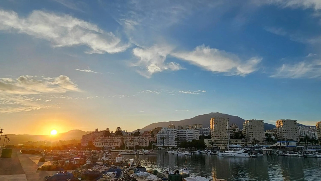 Increibles vistas al mar y al peñon de Gibraltar