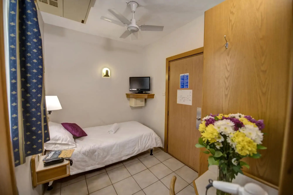 Sliema Chalet Hotel