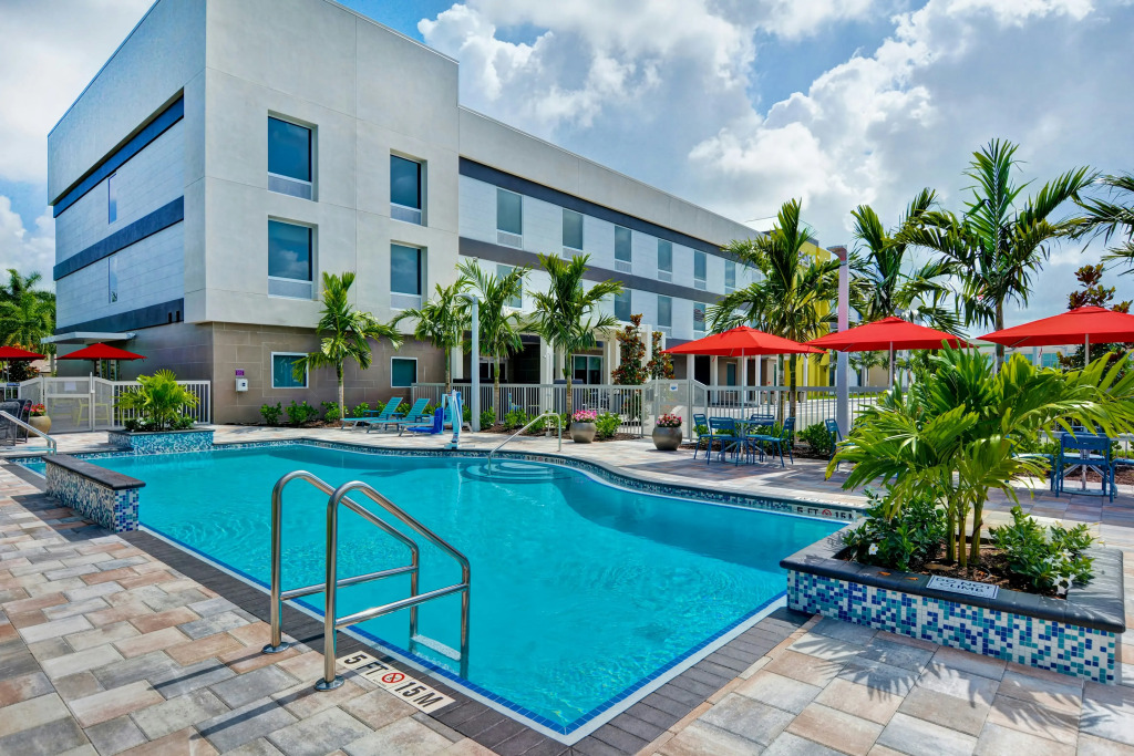 Home2 Suites By Hilton Naples I-75 Pine Ridge Road