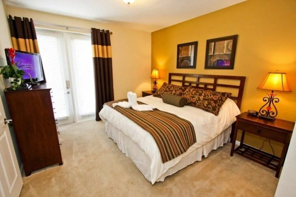 Ravis Retreat Townhouse at Vista Cay Resort