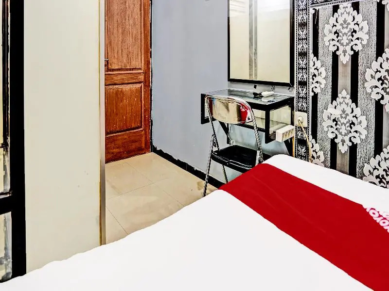 Hotel O Surabaya near Universitas Airlangga formerly Kertajaya Residence Surabaya
