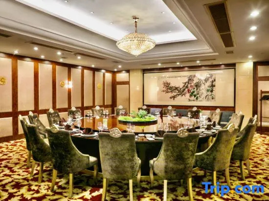 Qijia Shan Hotel