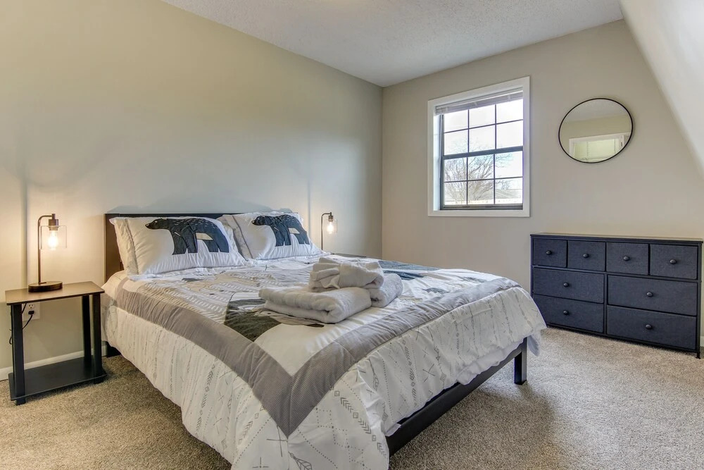 Dog-friendly Mills River Townhome: Fire Pit, Yard!