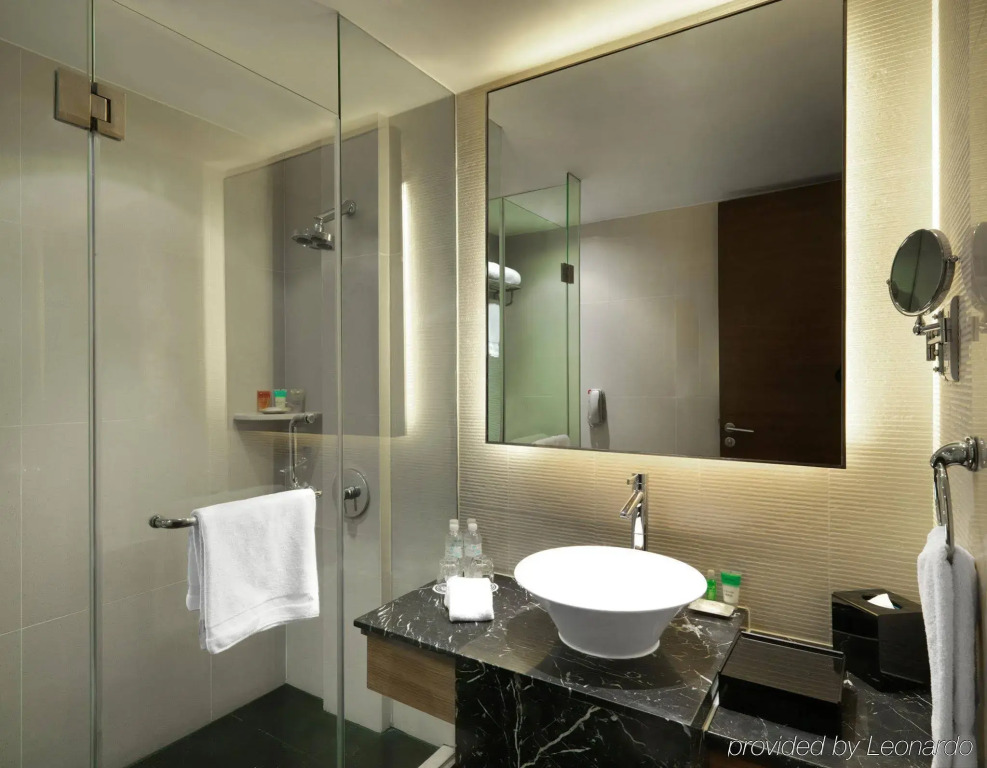 Four Points by Sheraton Shanghai, Daning
