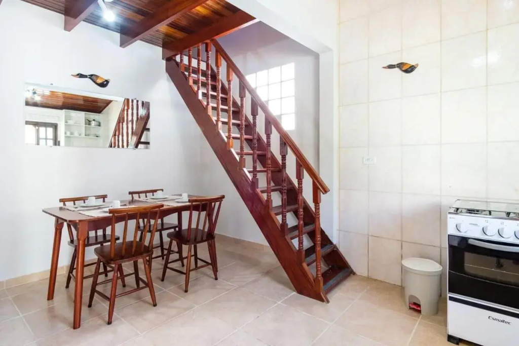 BH12 - Barra Seca · BH 12: CASA DE PRAIA GOSTOSA COM ÁREA GOURMET