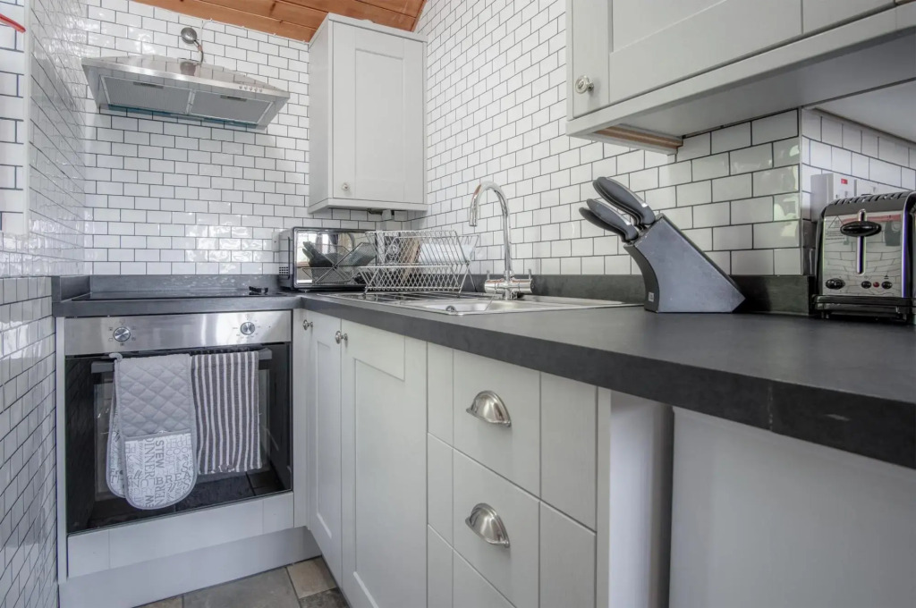 Honeysuckle Cottage - 1 Bedroom Cottage - Amroth