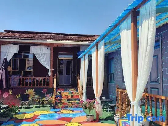 Tekes Qianyuan Bieyuan Bed and Breakfast
