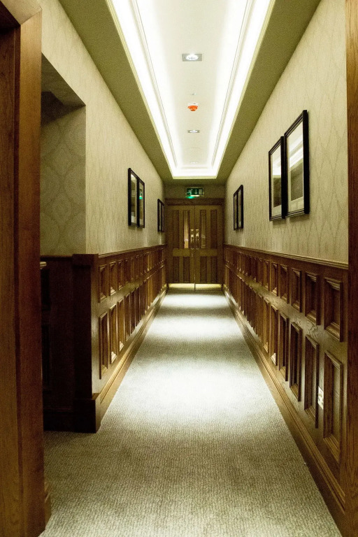 Busby Hotel