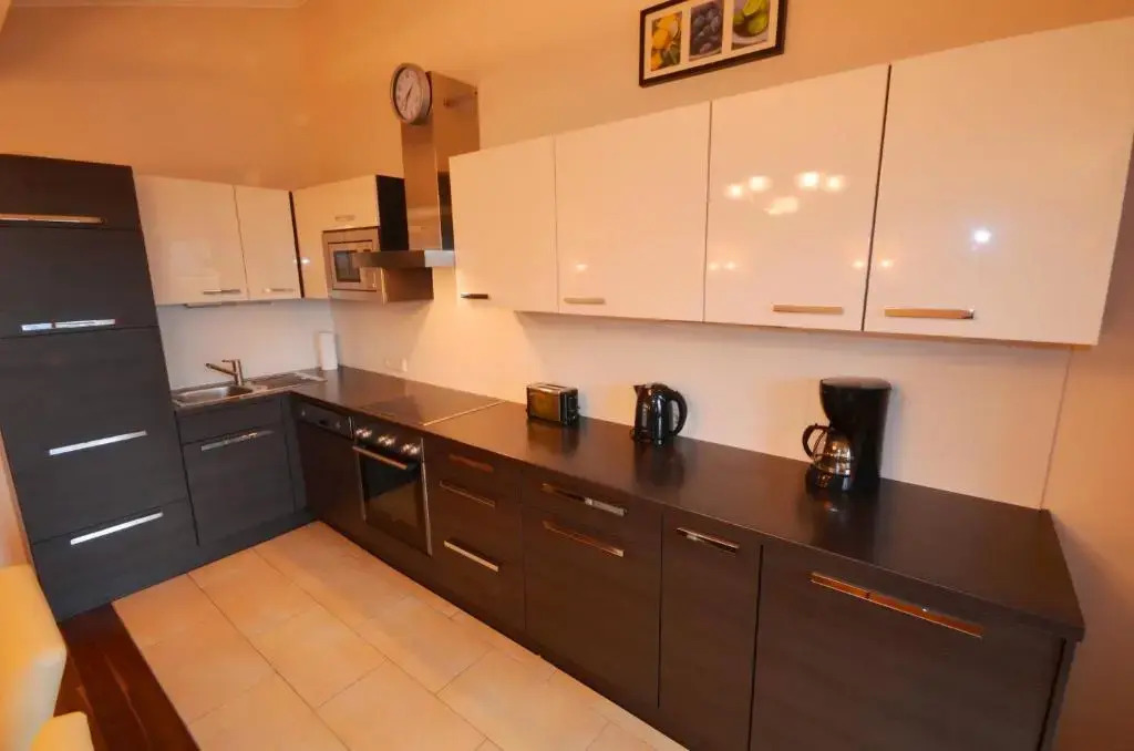 Select Top 10 - by Alpen Apartments