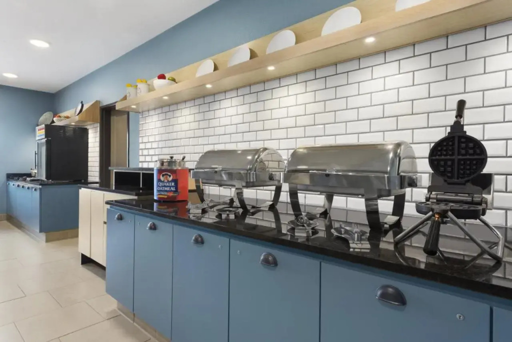 Country Inn & Suites by Radisson, Springfield Southeast