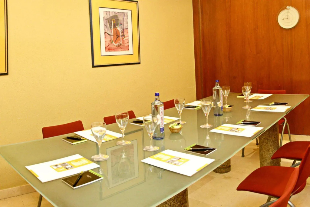 Hotel Sercotel Tres Luces