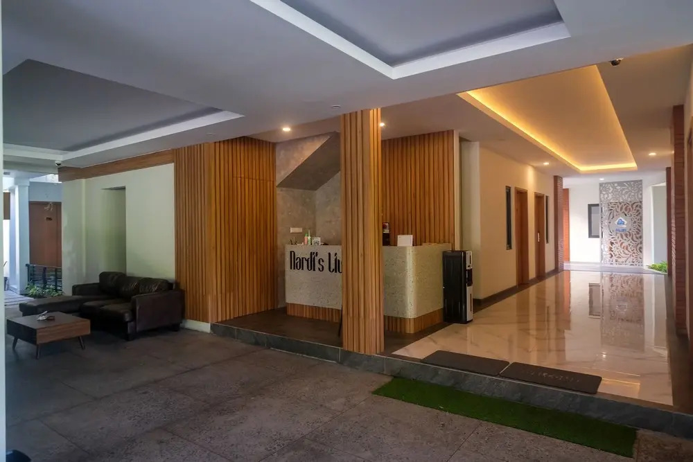 Urbanview Hotel Nardis Living near UMY