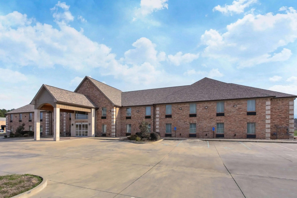 Days Inn & Suites by Wyndham Florence/Jackson Area