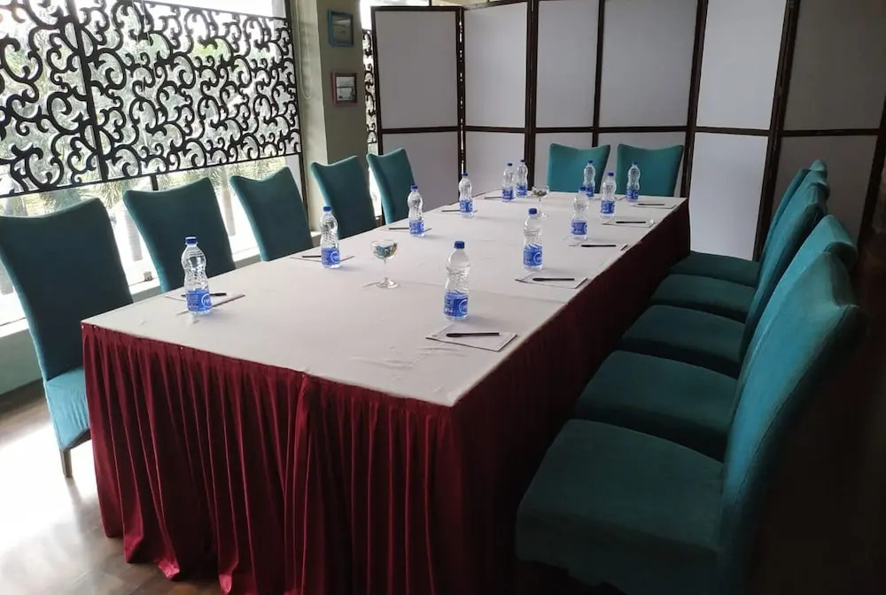Pipal Tree Hotel