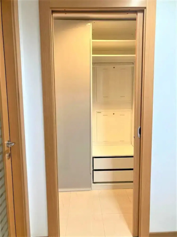 Borsa 1- Bright apartment with balcony