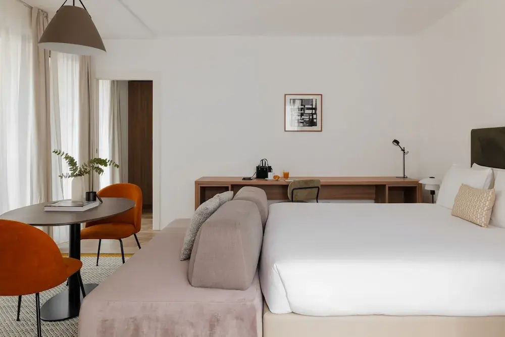 Numa Milan Montenero