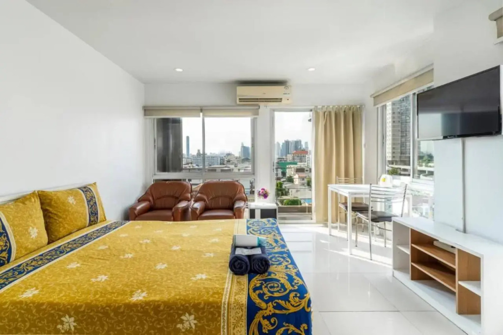 Right Place Sathorn