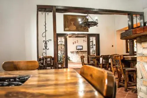 Hotel Los Portales Inn