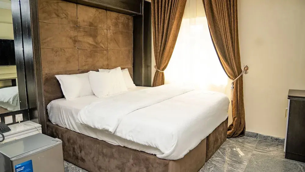 Perly Gate Residence Uyo