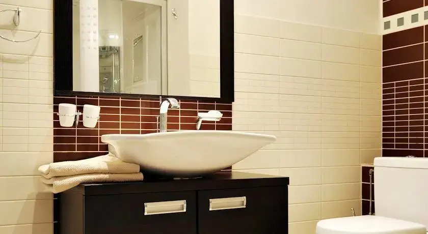 Raina Lux Apartment