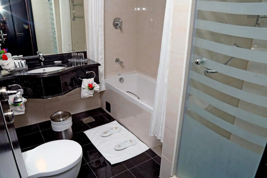 Royal Grand Suite Hotel
