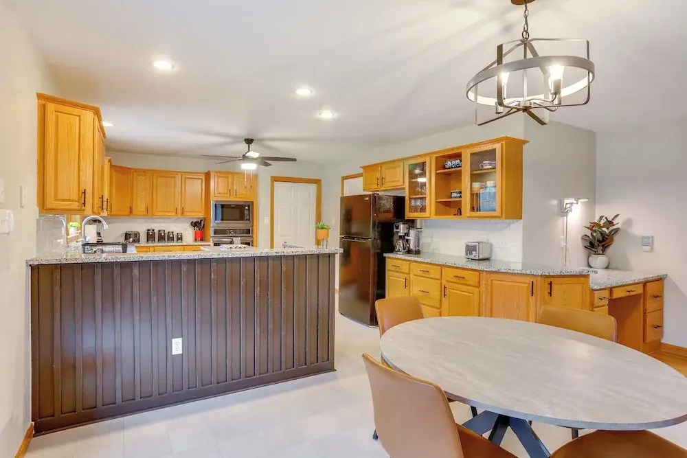 Game Room & Covered Patio: Hummelstown Hideaway