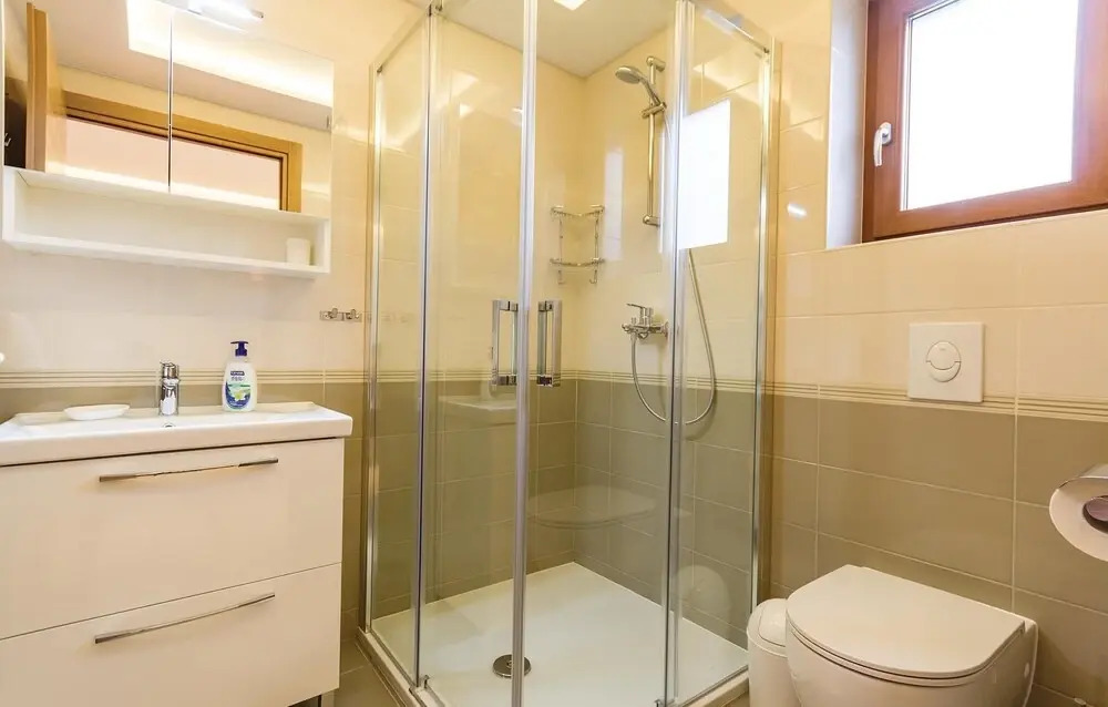 Amazing Home In Sisan