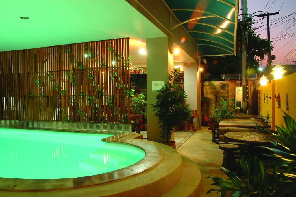 Thaphae Garden Guesthouse