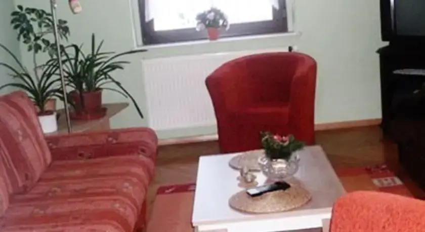 HomeRez - apartement Huttenstrasse