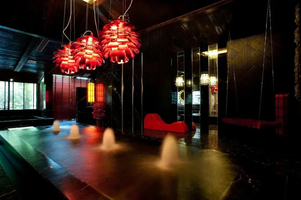 Luxurious Romantic Hotel