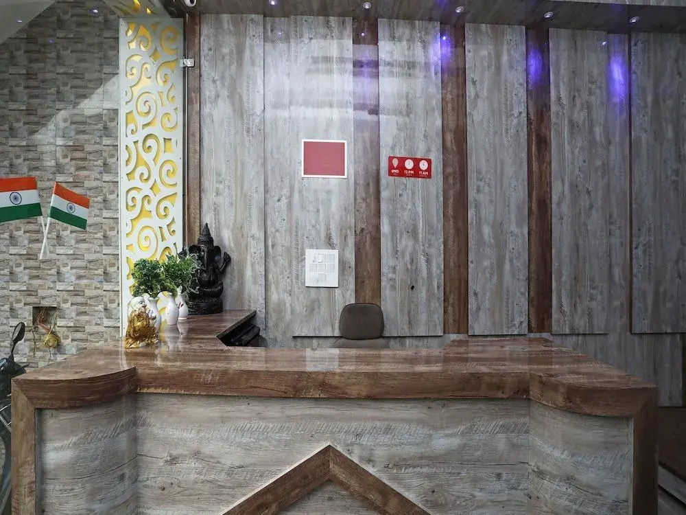 OYO Flagship 17085 Bhagat Residency