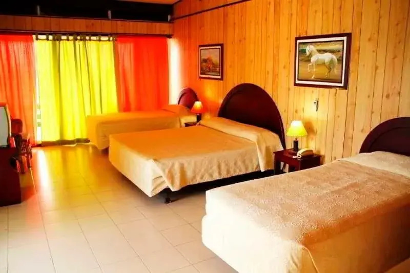 Hotel Tres Casitas