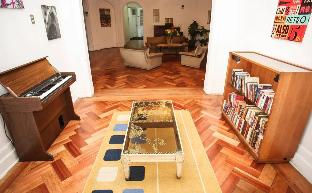 Hostal Plaza Londres 77