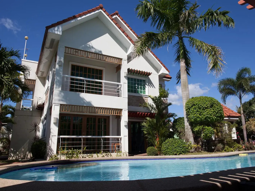 Sir Nico Guesthouse and Resort