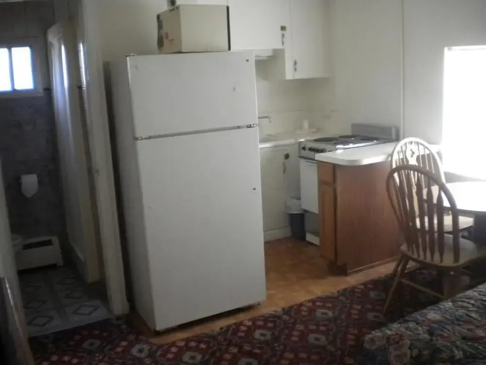 Riverside Motel