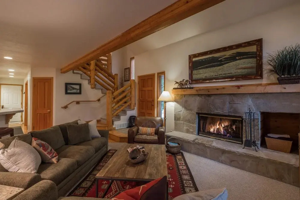 Abode in Deer Lake Village
