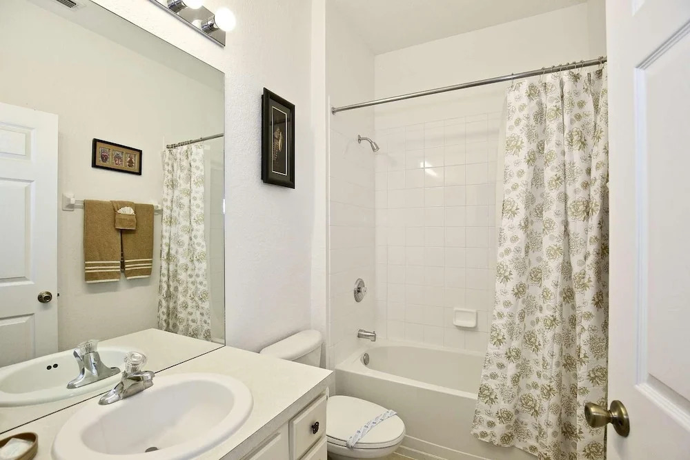 2627 Windsor Hills
