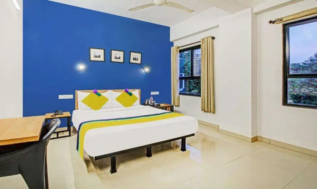 FabHotel Aura Homes - Nr Khandoba Mandir