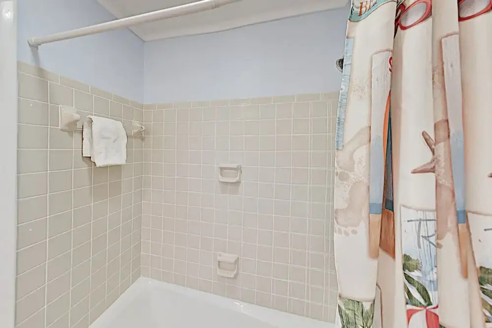 New Listing! Updated All-Suite Tennis Villa - Pool condo