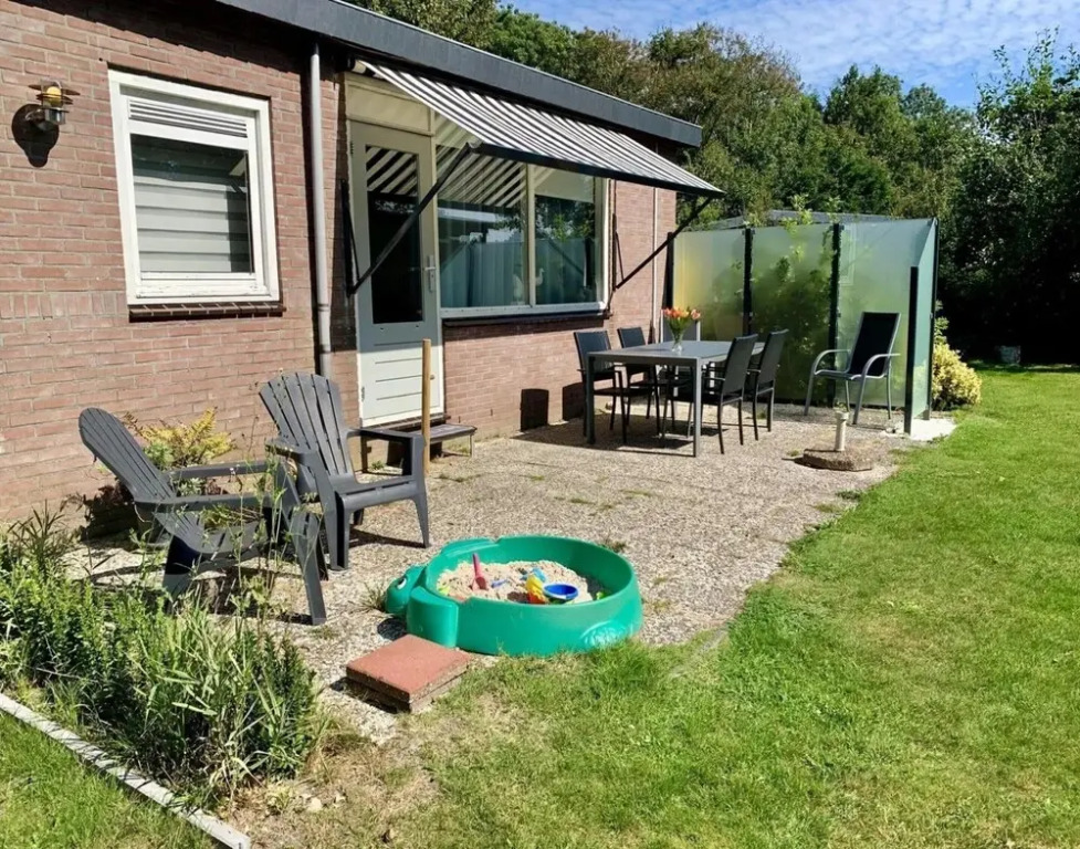 Sunny Garden Retreat Bungalow