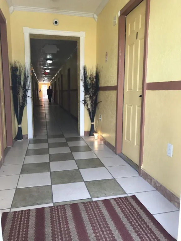 Dixie Hotel