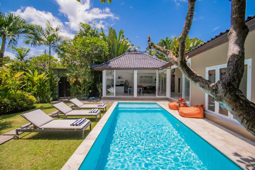 Villa Sitara, Sitara Villa Group