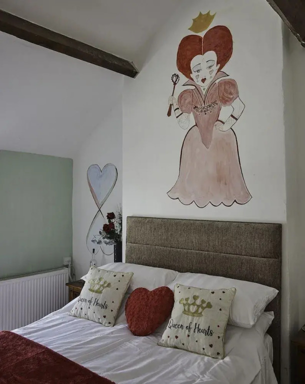 Violets Wonderland Cottage