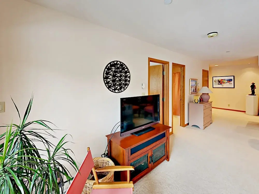 1206 Village Road Condo Unit B206 1 Bedroom 2 Bathrooms Condo