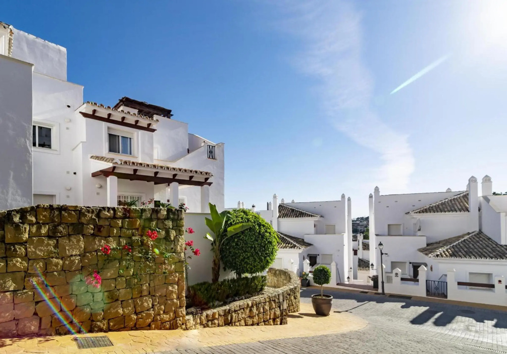 AR23- 3 bedroom apartment amazing views