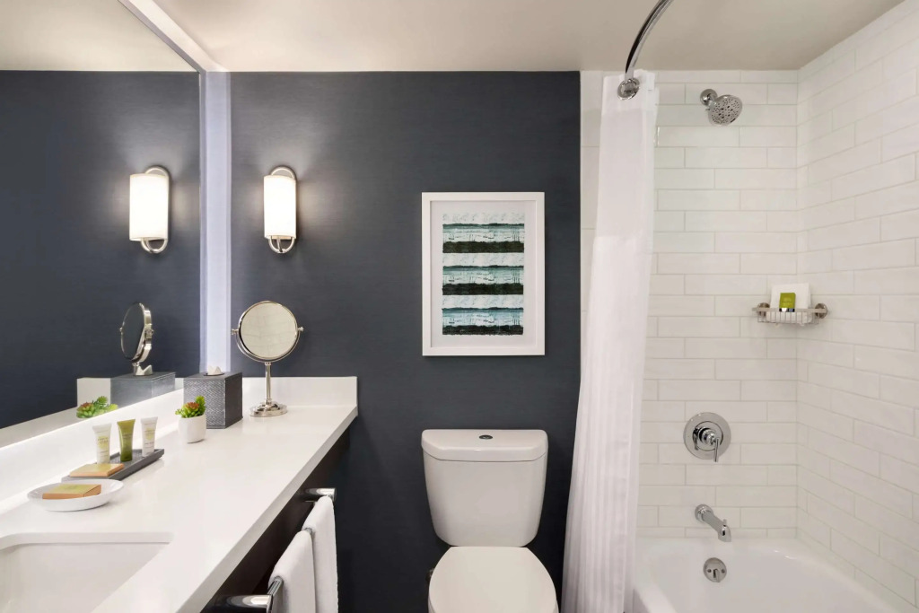 Hotel Champlain Burlington, Curio Collection by Hilton