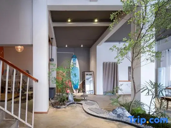 Jianju Zero Distance Li River Homestay (Guilin High-Speed Railway North Station Store)